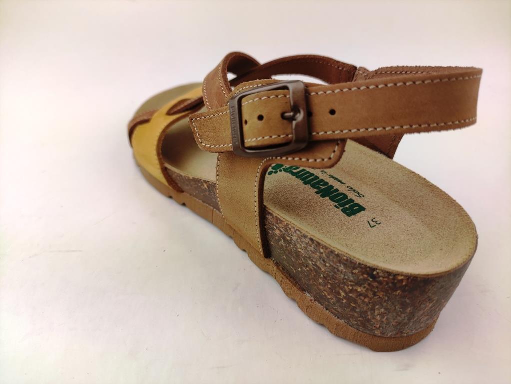 12A826  BROWN YELLX_1_D