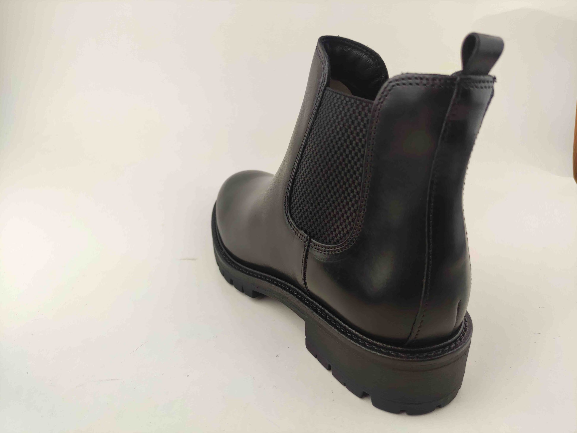 2106 BECCA VIT NEROX_1_P