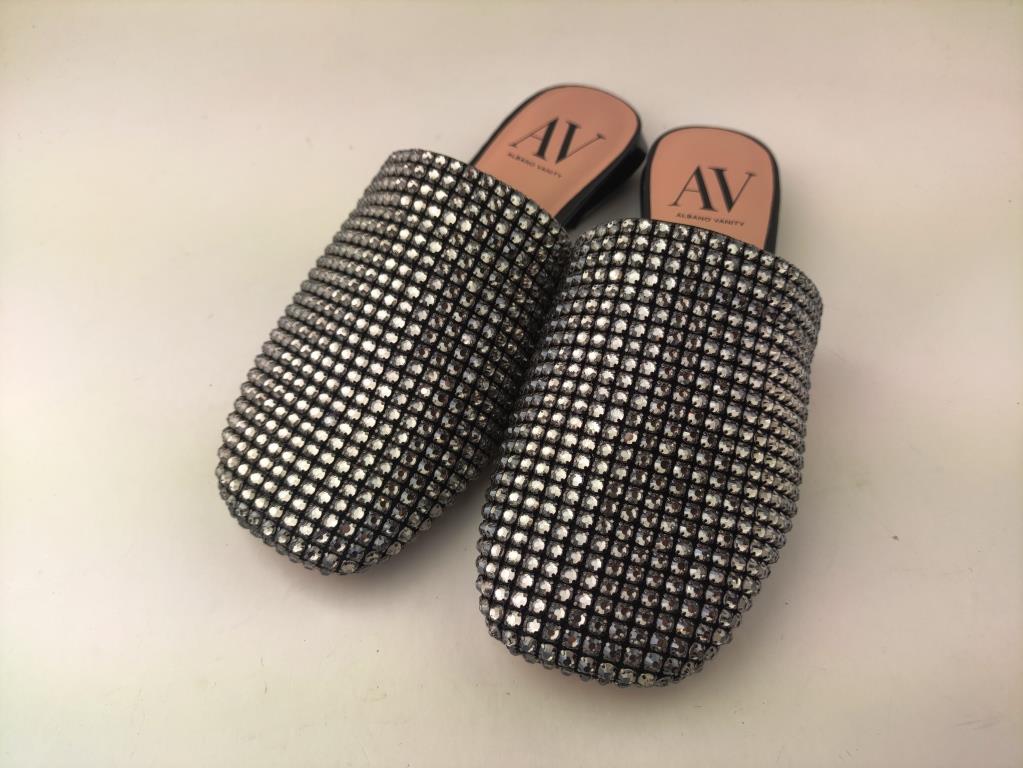 AV6832 BLACK STRASSX_2_D