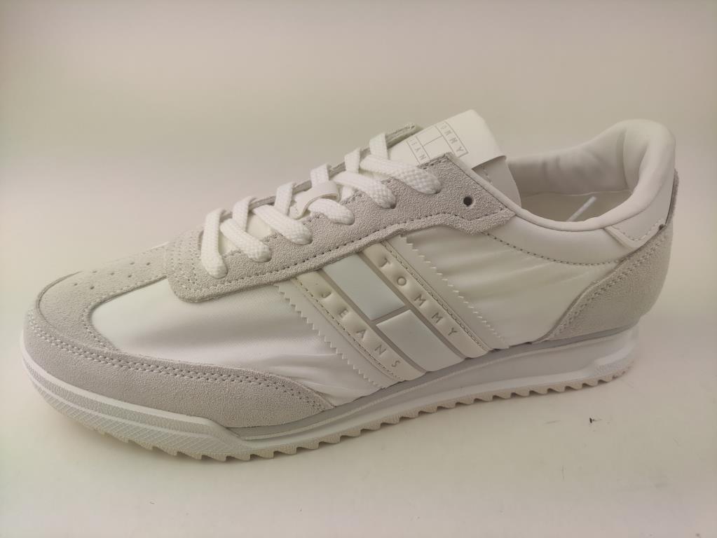 01527 YBL ECRUX