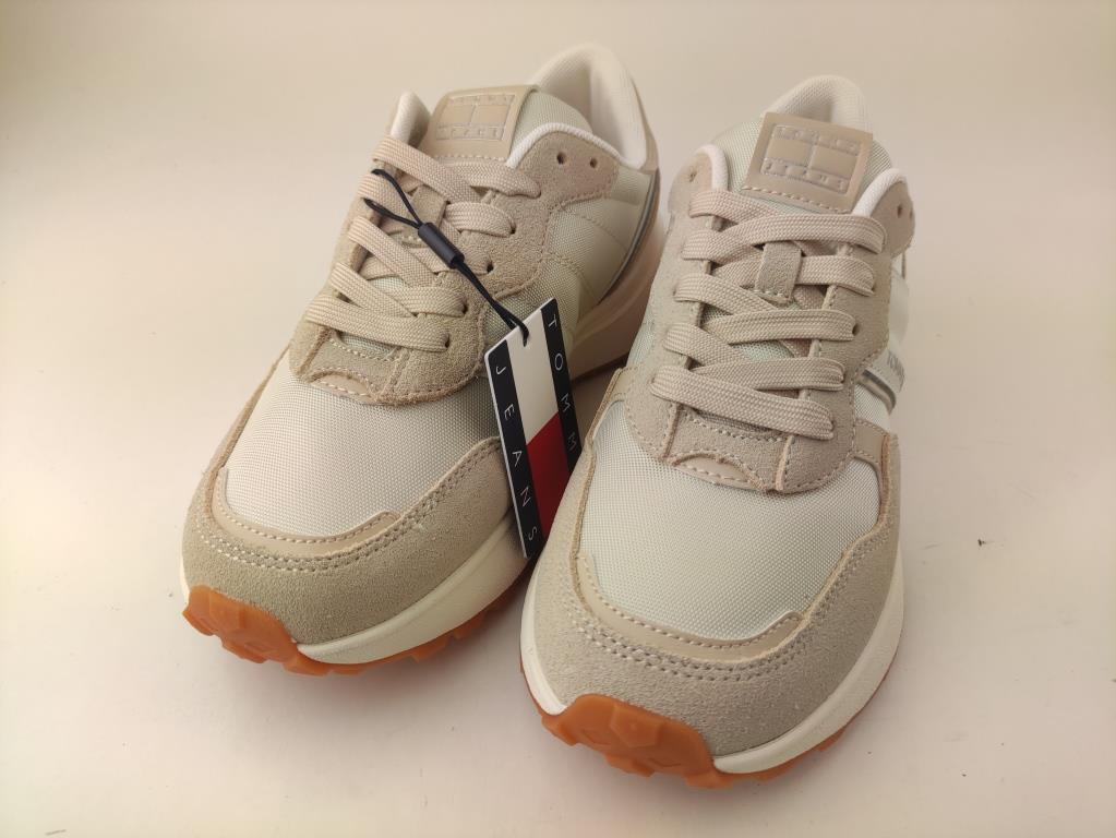 02861 YBI WHITE CLAYX_2_P