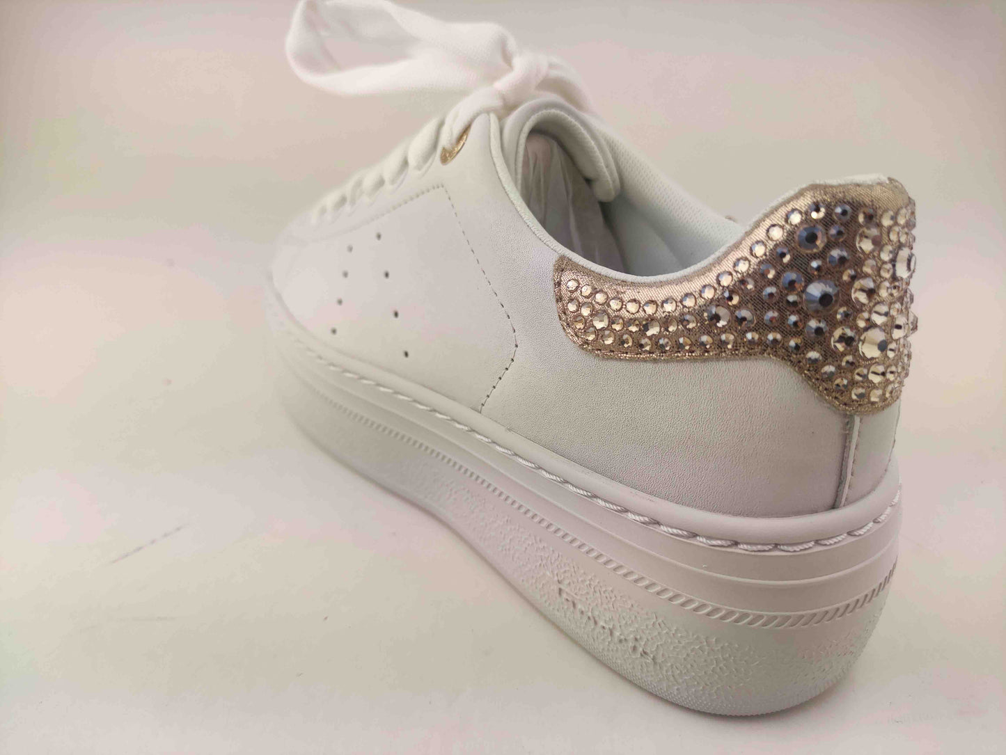 1-23755 WHITE CHAMPAGNEX_1_P
