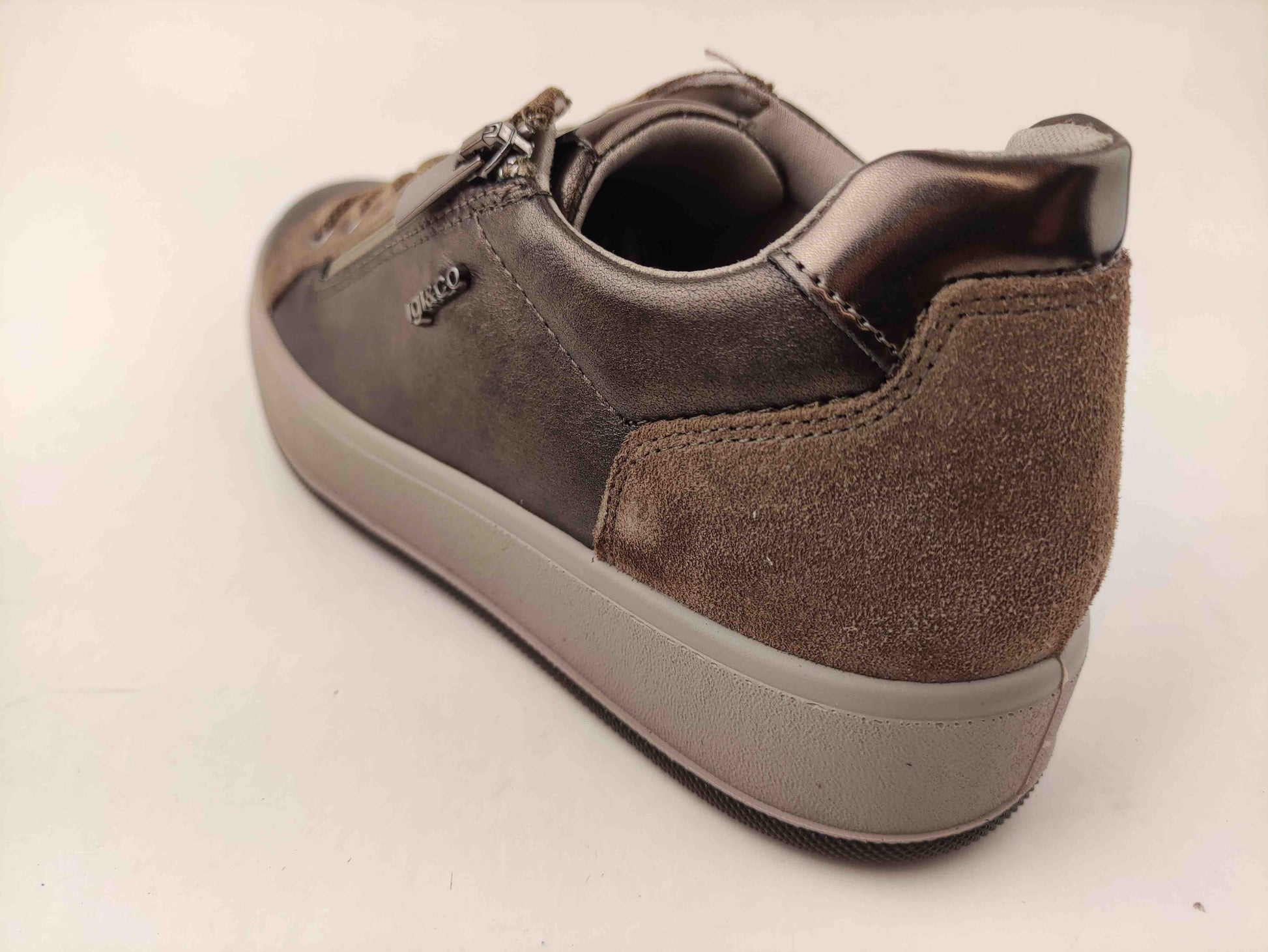 8669833 TAUPE FANGOX_1_P