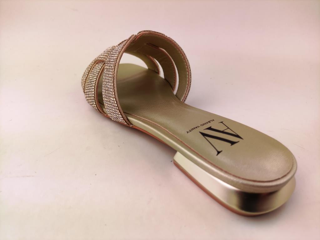 AV6811 GOLDX_1_P