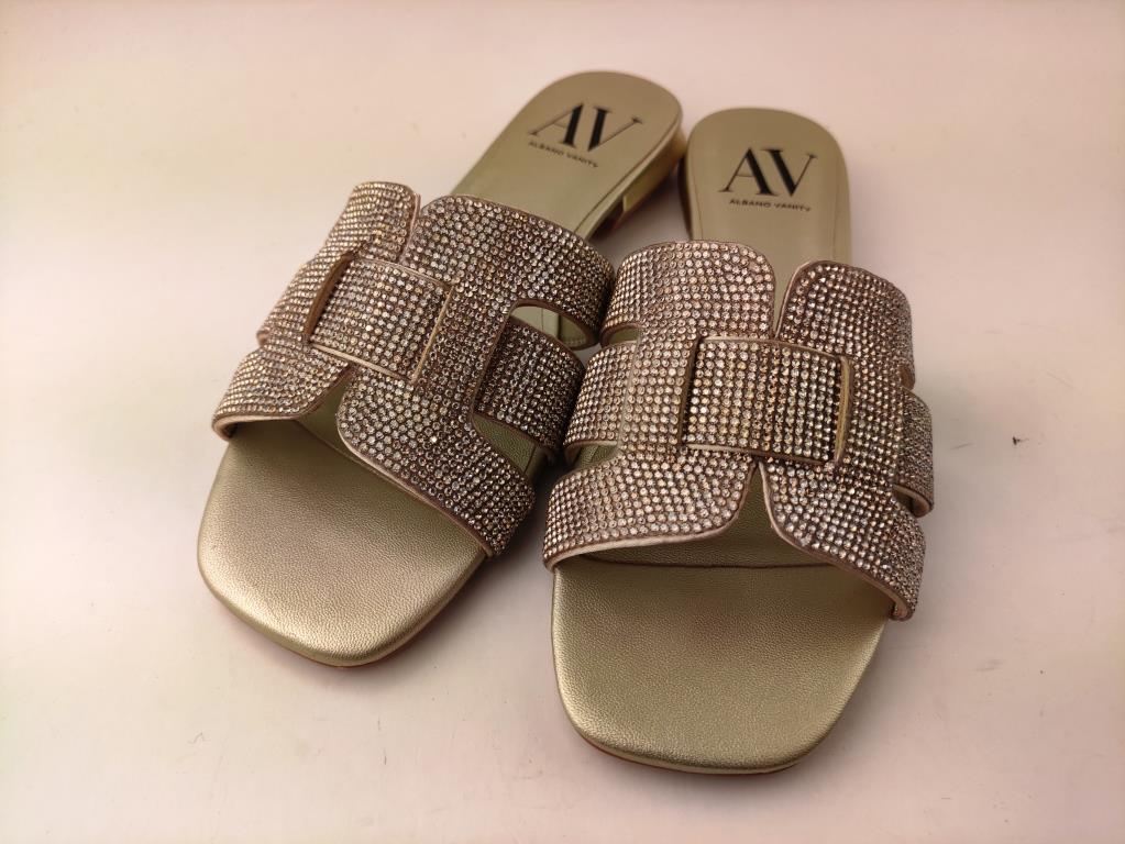 AV6811 GOLDX_2_P