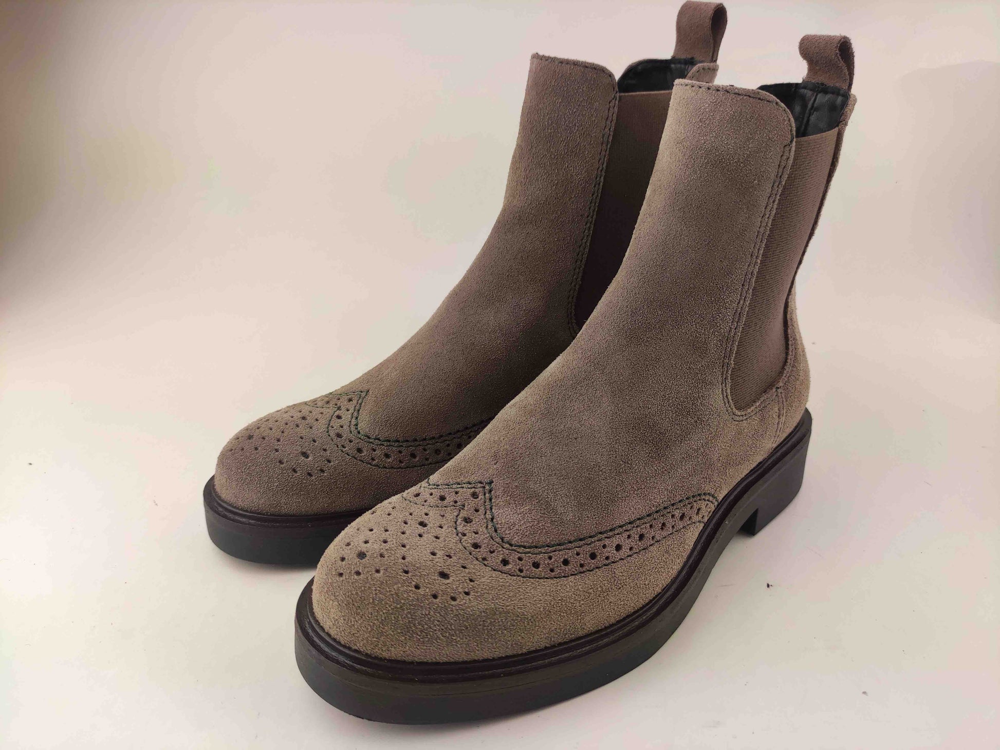 BP5719 CAM ALMONDX_2_P