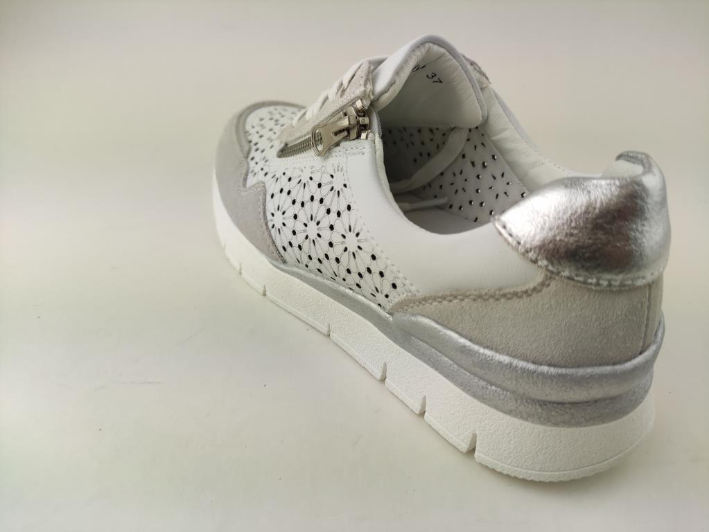 CAITLYN WHITE LT GREYX_1_P