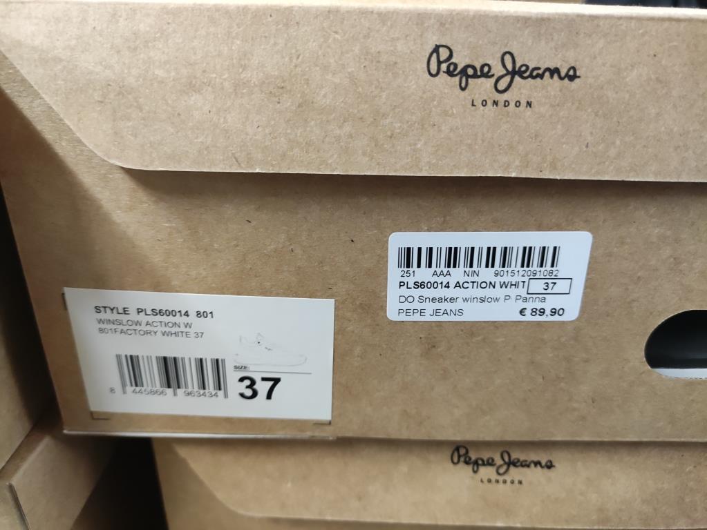 PLS60014 ACTION WHITEX_3_P