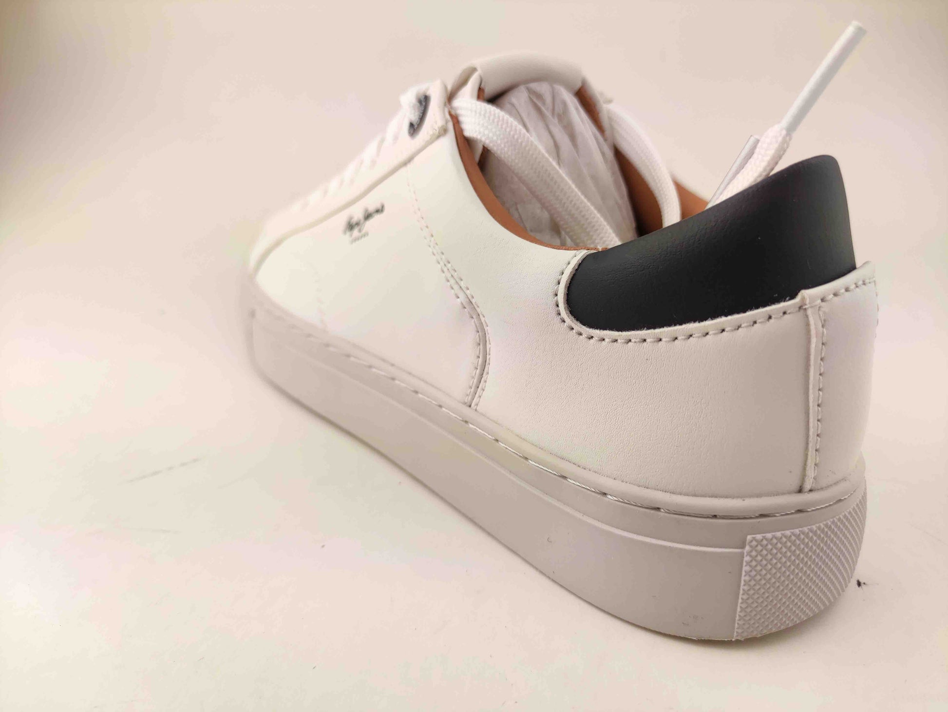 PMS00048 WHITEX_1_P