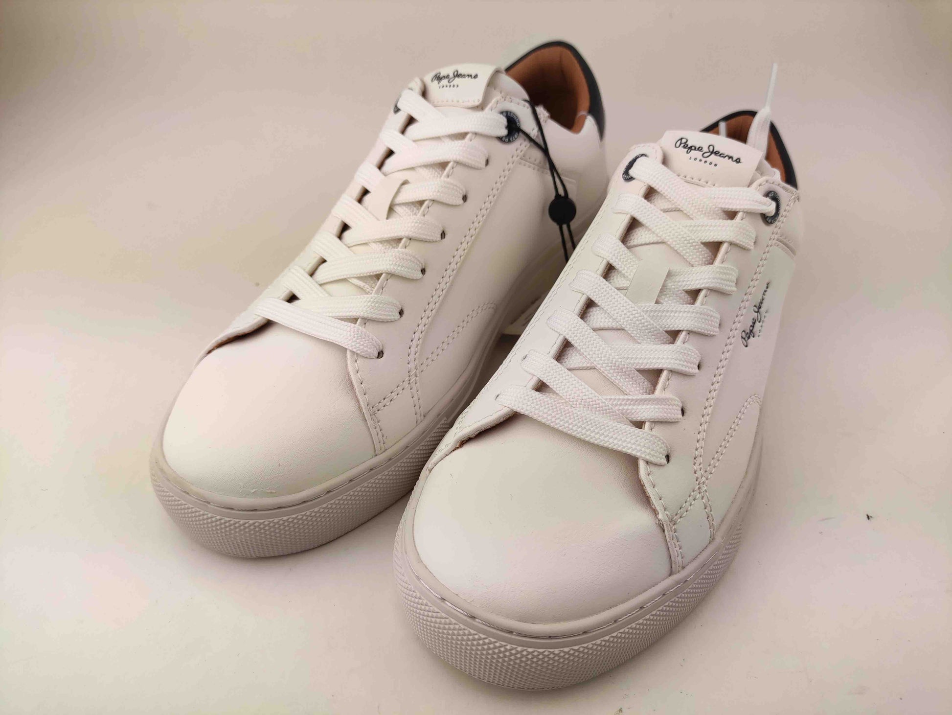 PMS00048 WHITEX_2_P